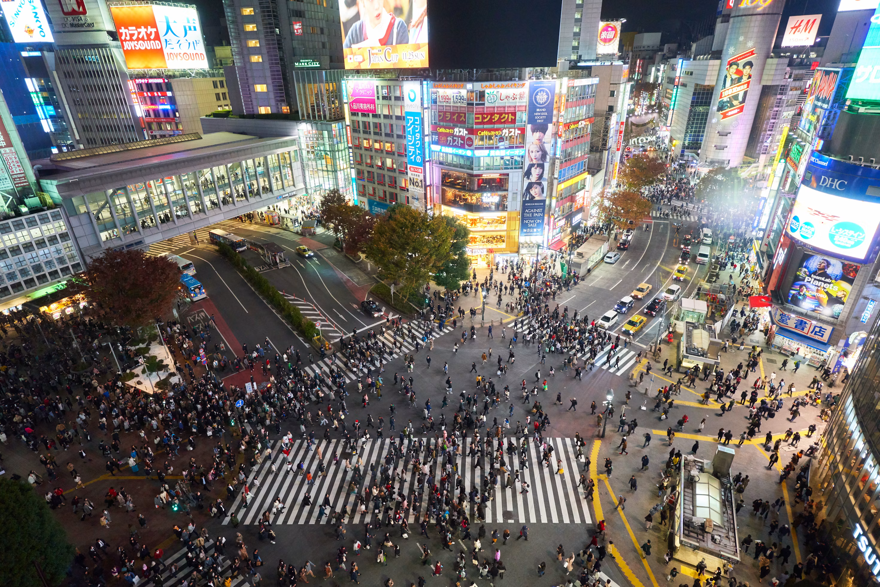 https://unsplash.com/photos/shibuya-scramble-intersection-in-tokyo-DGsqL2j028E